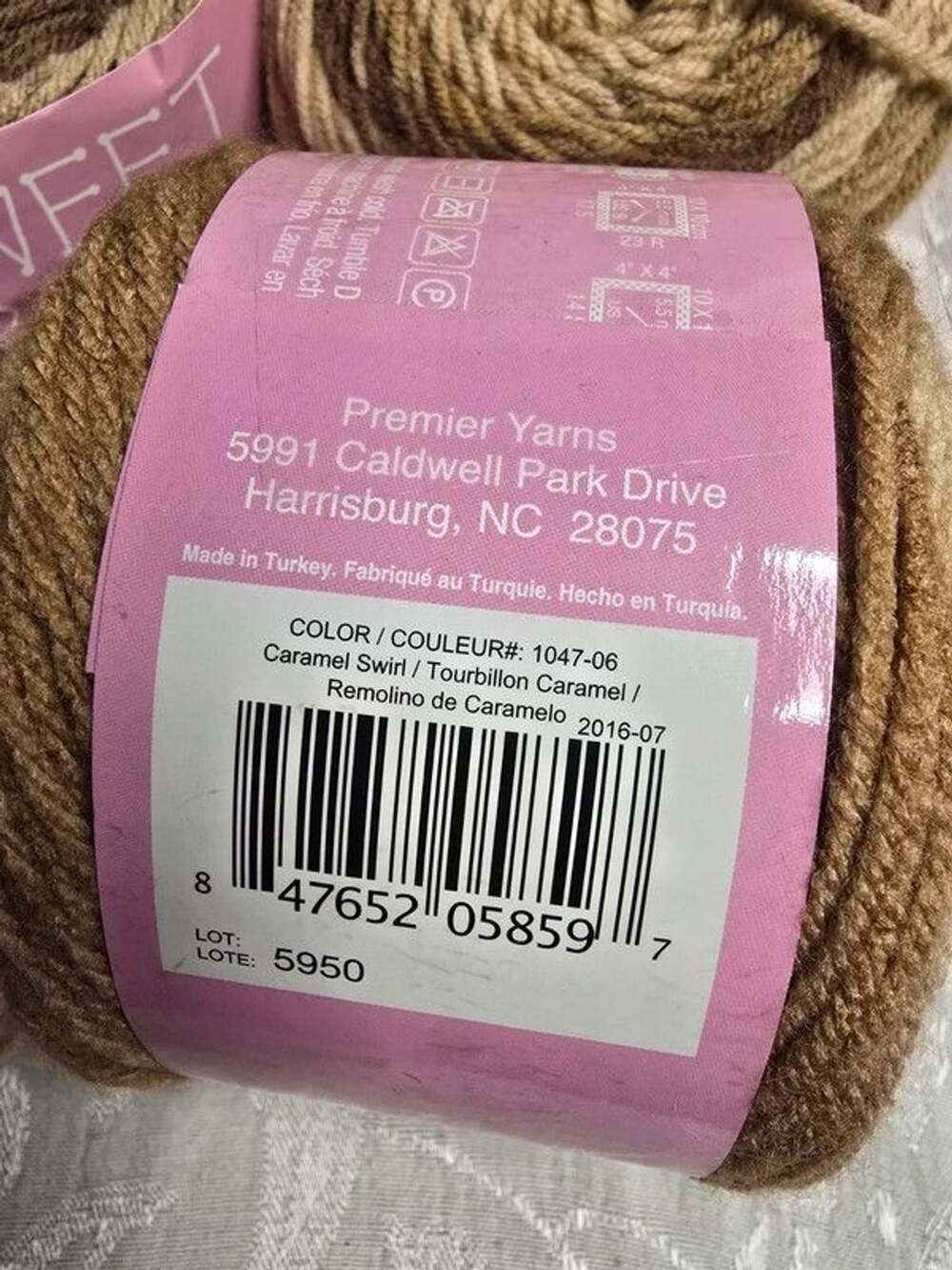 Sweet Roll cake yarn - Picture 3 of 4